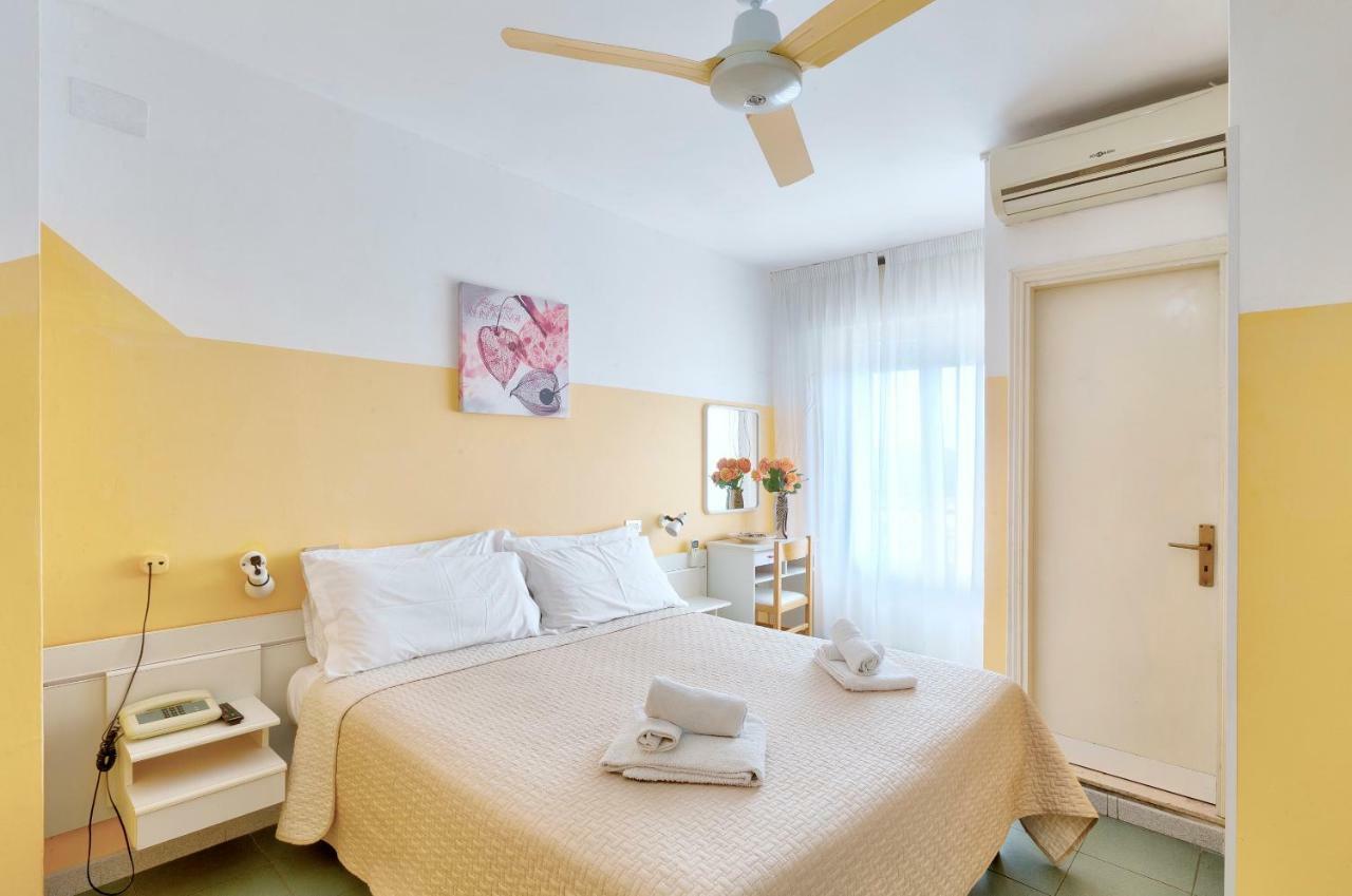 Hotel Montebello Riccione Exteriér fotografie